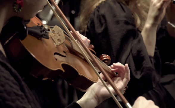 A girl playing the violin