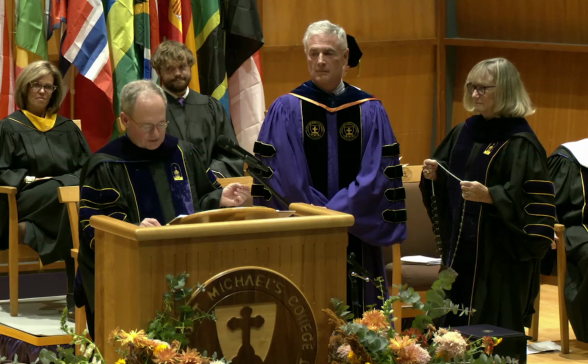 Richard Plumb is inaugurated at Saint Michael's College
