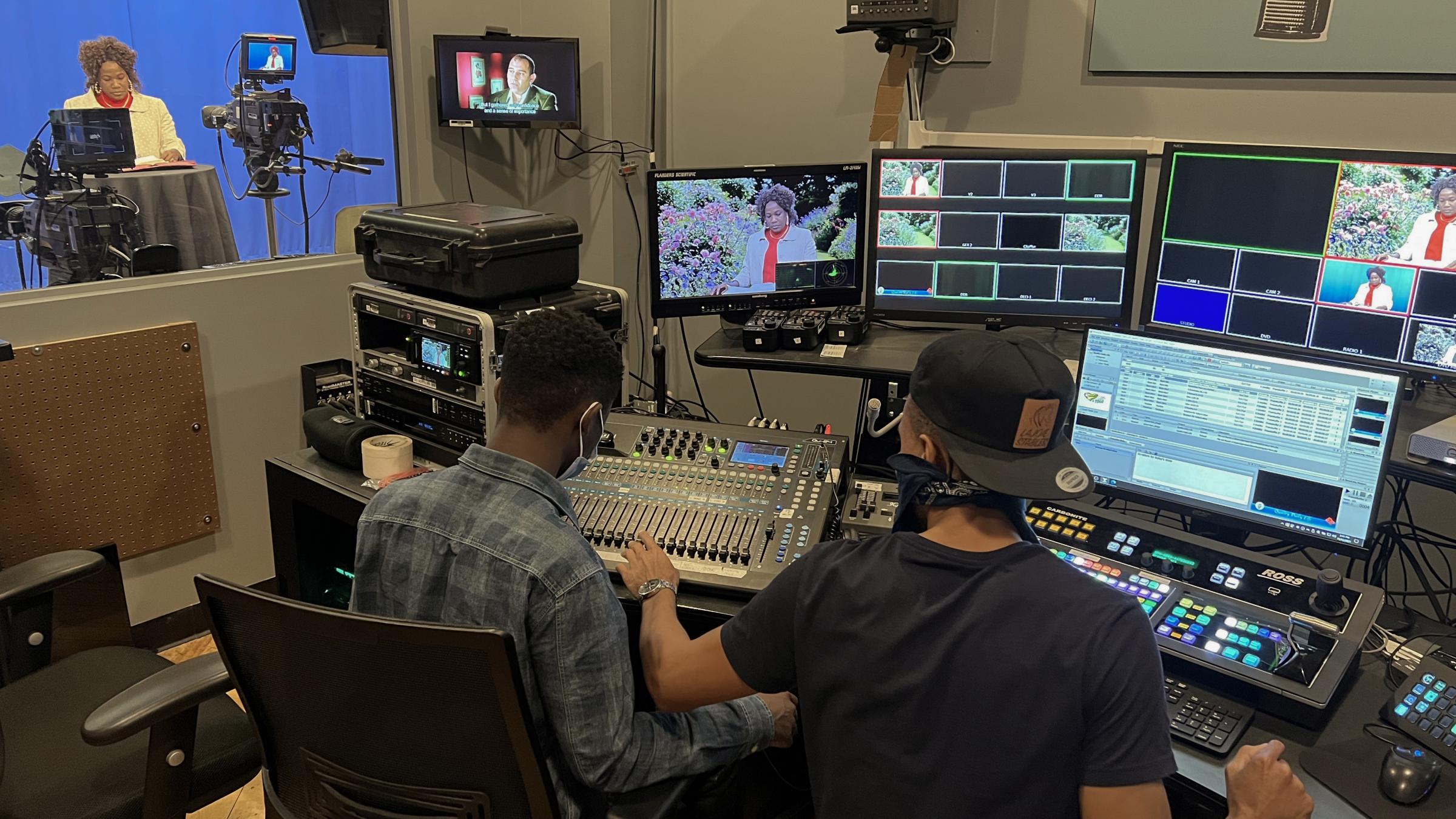Patient and Rich set up Quality Daily Life recording in the TV studio